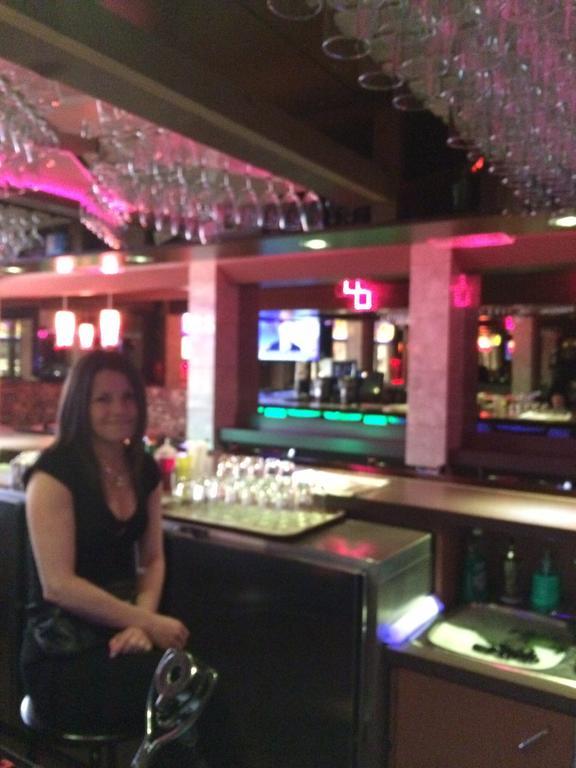 Auberge Centre Ville Saguenay Bagian luar foto